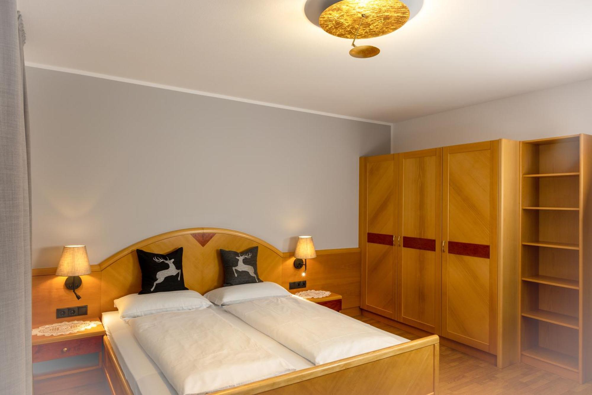 Hotel Goldene Rose Monguelfo-Tesido Exterior foto